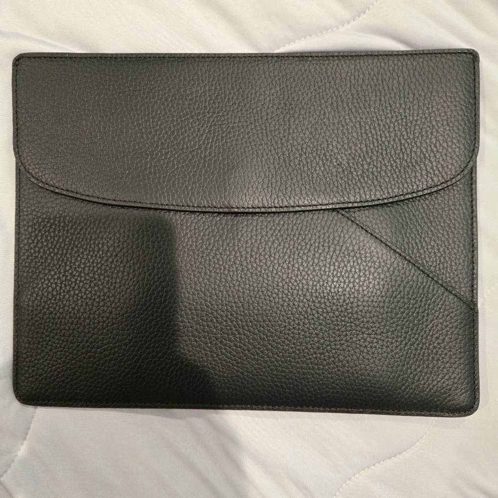 Neely & Chloe Tablet Leather Sleeve